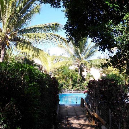 Beachfront 2 Bedroom-House - Tilacaze Flic en Flac Exterior foto